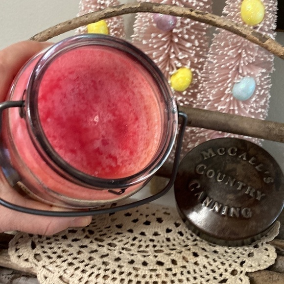 MCCALL'S COUNTRY CANNING COTTON CANDY LARGE 26OZ JAR CANDLE WITH METAL Handle - Picture 4 of 7